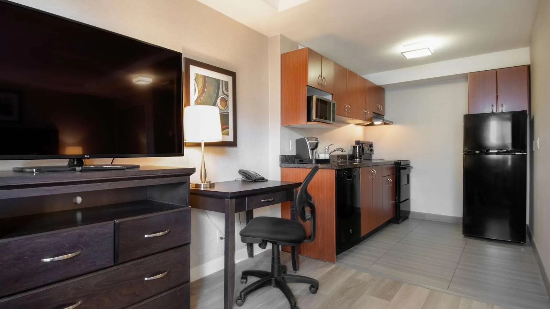 Coast Calgary Downtown Hotel & Suites By Apa