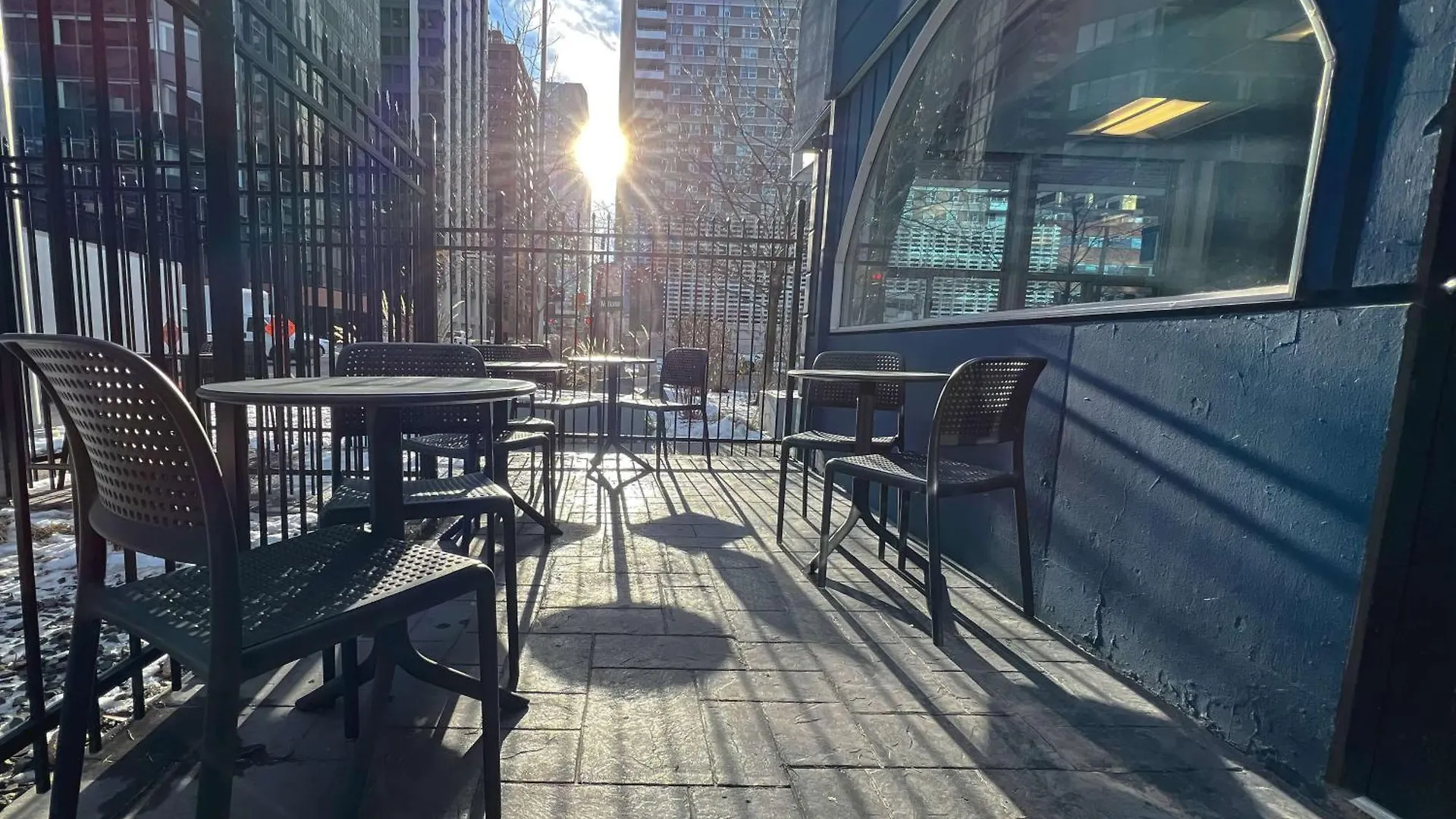Coast Calgary Downtown Hotel & Suites By Apa