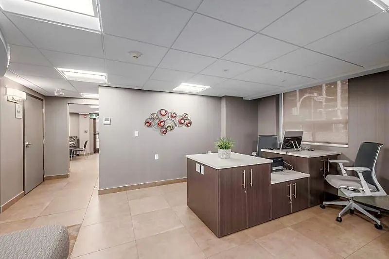 Coast Calgary Downtown Hotel & Suites By Apa Canada