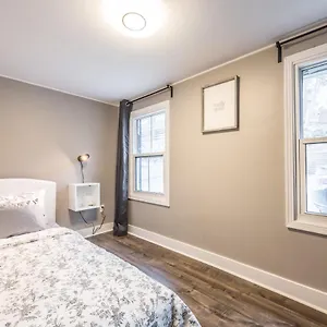 Cozy Chic Oasis 3 Bedroom , Halifax Canada
