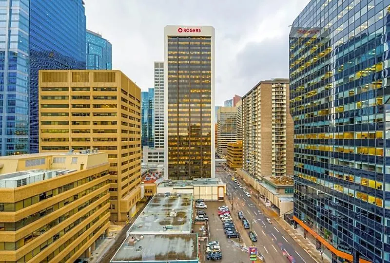 Coast Calgary Downtown Hotel & Suites By Apa